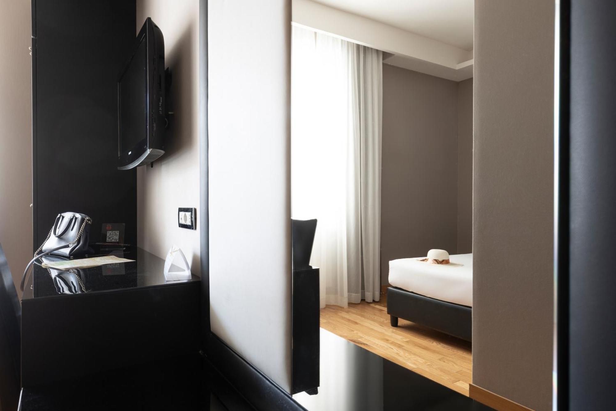 Hotel Royal Caserta Ngoại thất bức ảnh