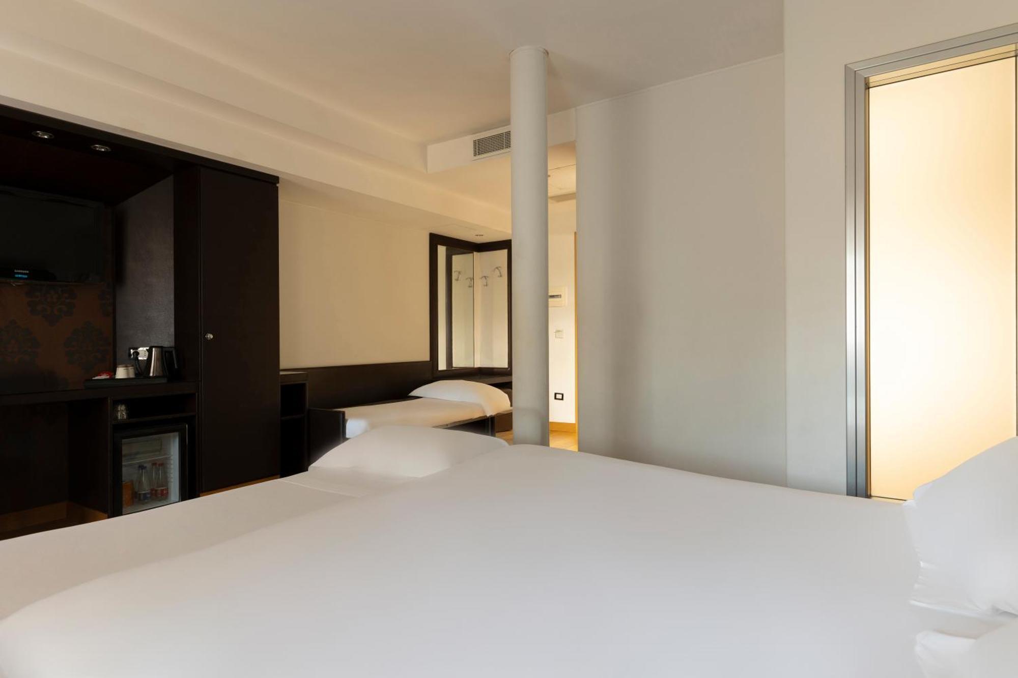 Hotel Royal Caserta Ngoại thất bức ảnh