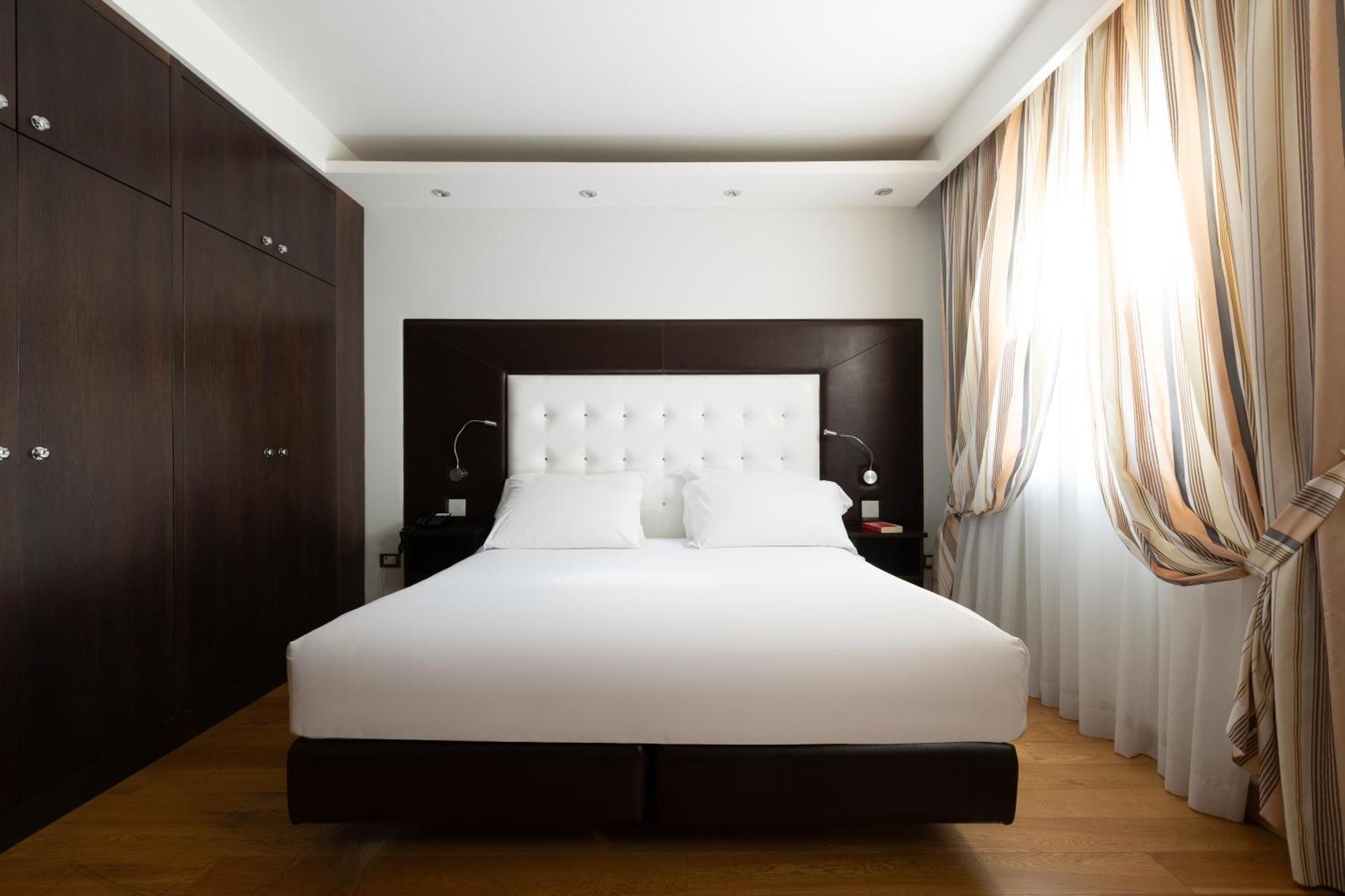Hotel Royal Caserta Ngoại thất bức ảnh