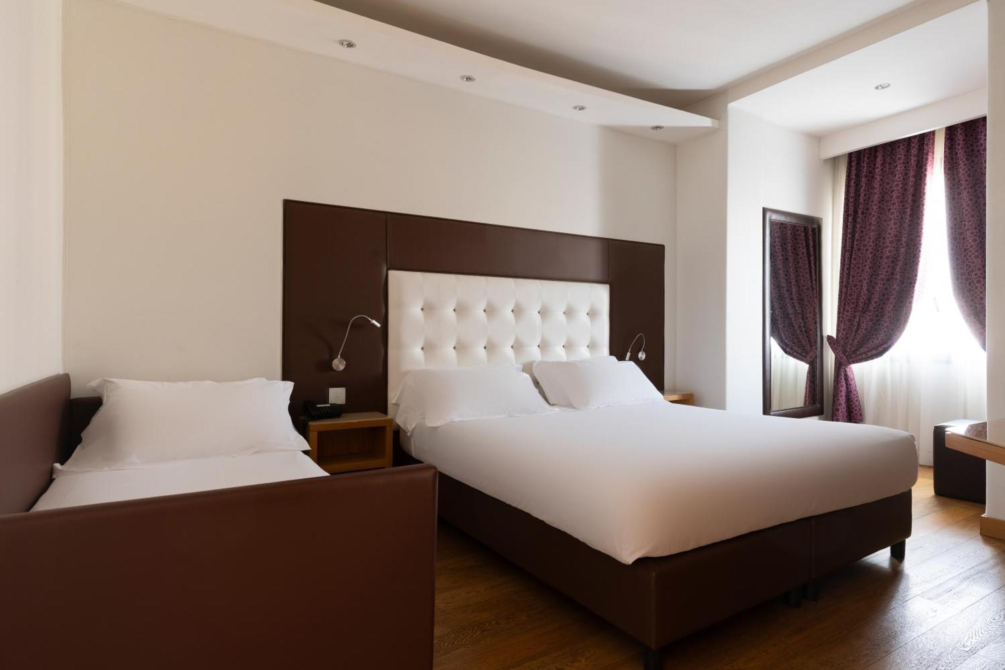 Hotel Royal Caserta Ngoại thất bức ảnh