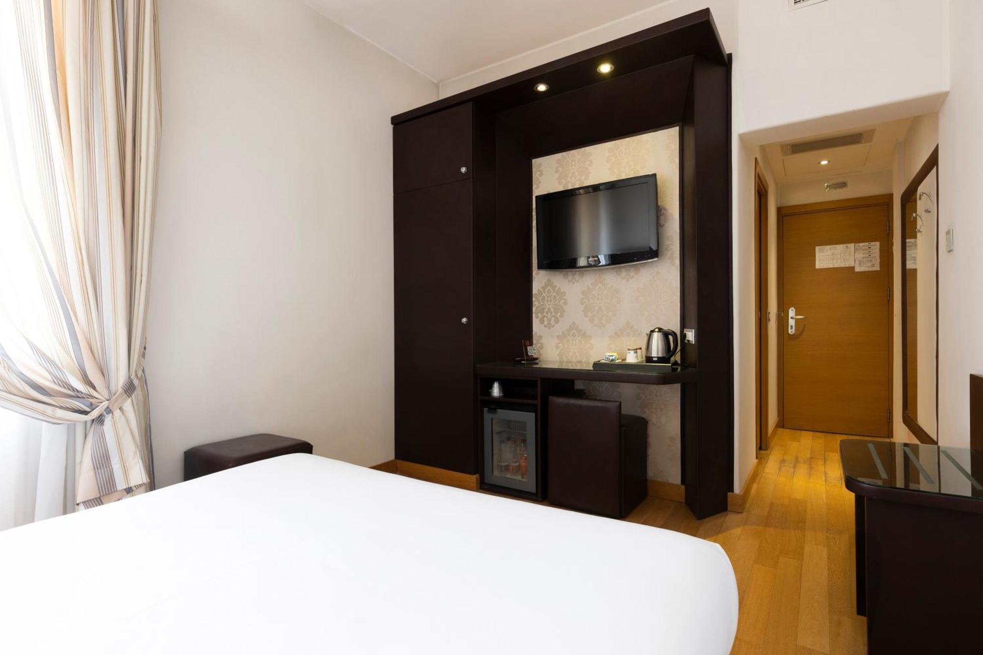 Hotel Royal Caserta Ngoại thất bức ảnh