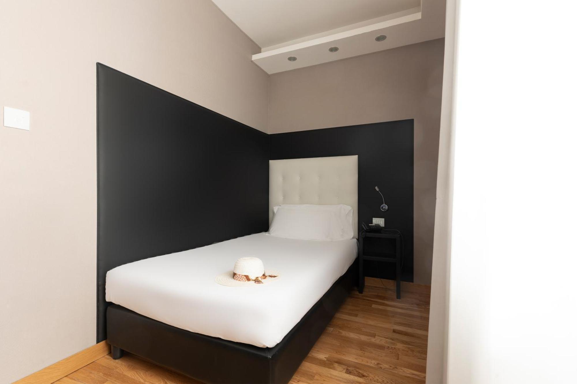 Hotel Royal Caserta Ngoại thất bức ảnh