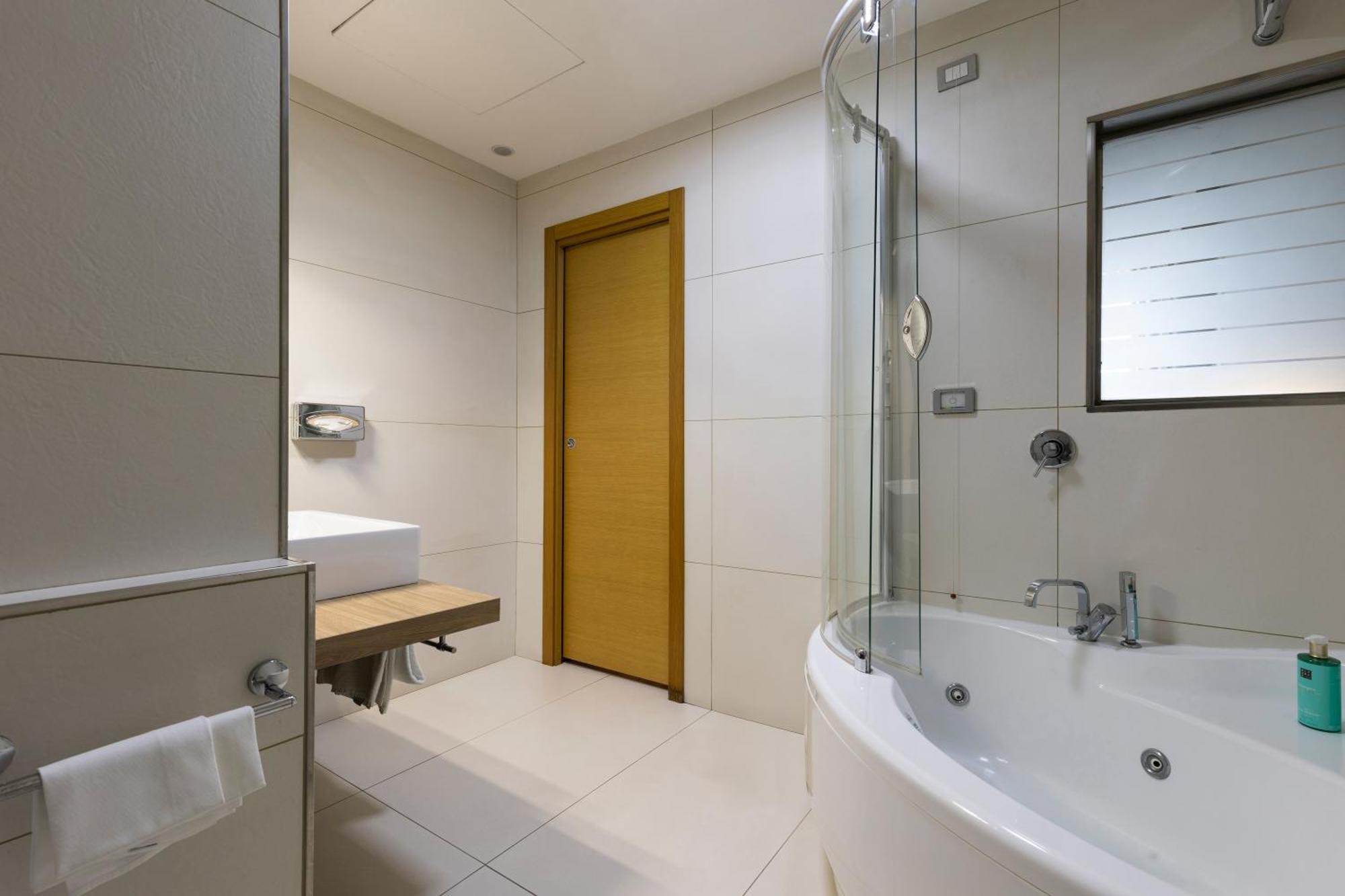Hotel Royal Caserta Ngoại thất bức ảnh