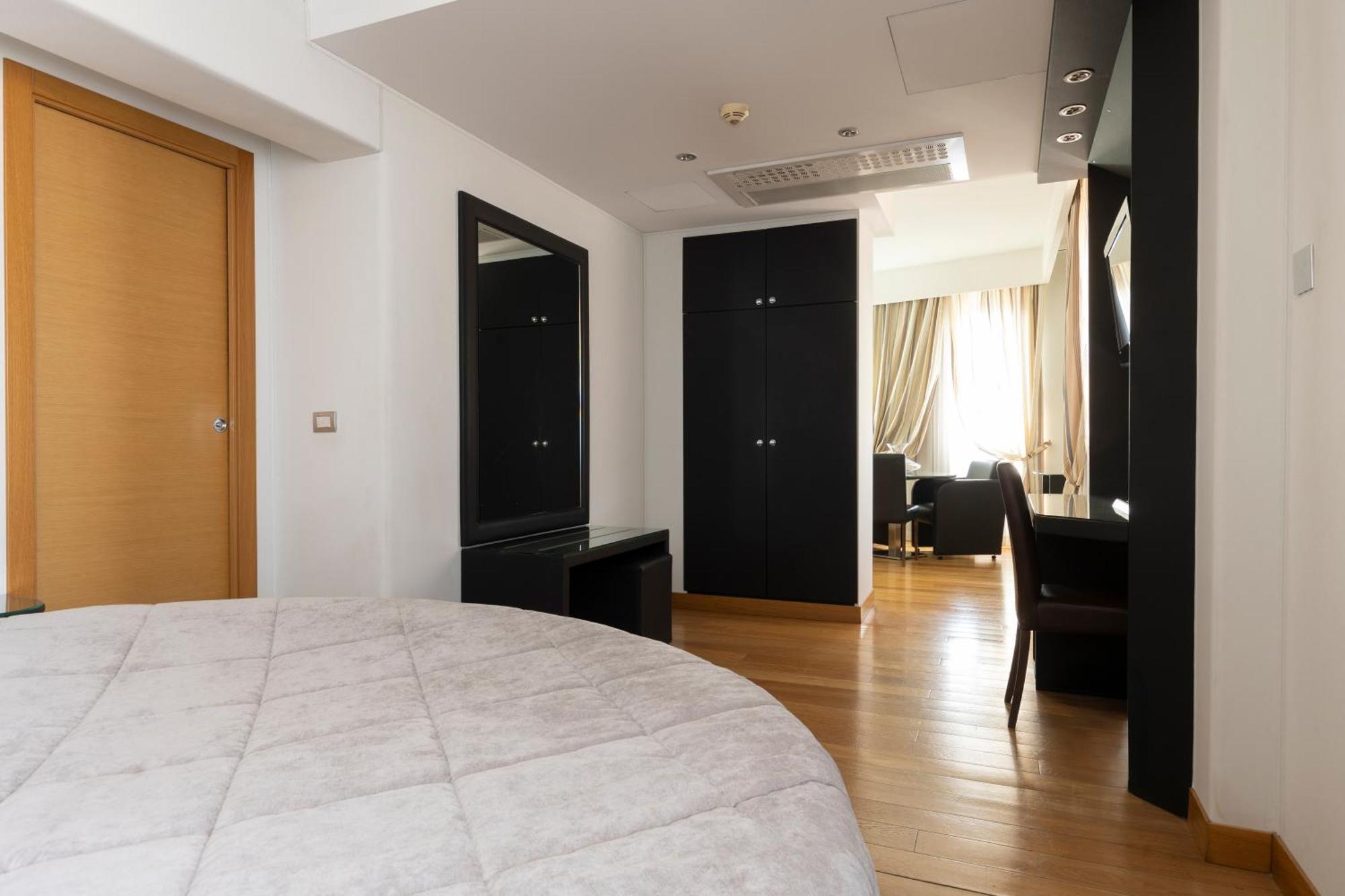 Hotel Royal Caserta Ngoại thất bức ảnh